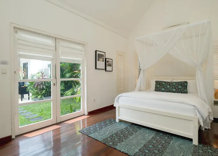 Merta Sari 8 By Finder Villa Seminyak (Bali)