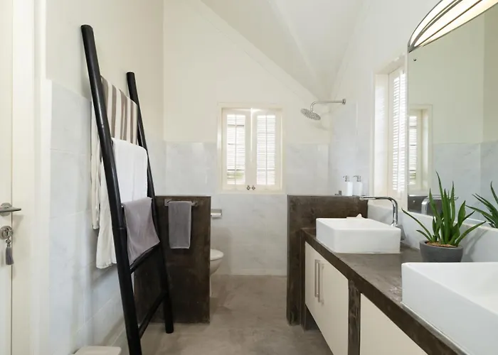 Merta Sari 8 By Finder * Seminyak (Bali)
